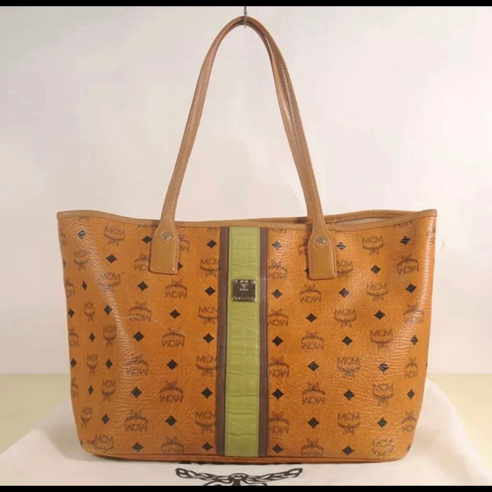 ✨MCM STRIPED COGNAC VISETOS XL SHOPPING TOTE✨